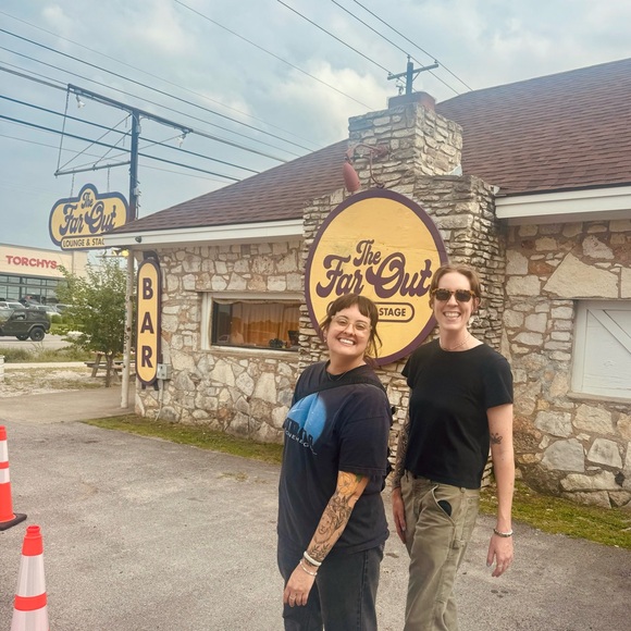 Meet your Posher, Makayla - Picture 1 of 1